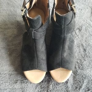 BOUTIQUE BY Corkys black Felton booties size 8